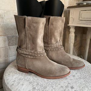 Frye Cara Pickstitch Ash Suede boots. Sz 7